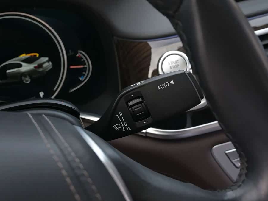 BMW 7-Series 2017, фото 20