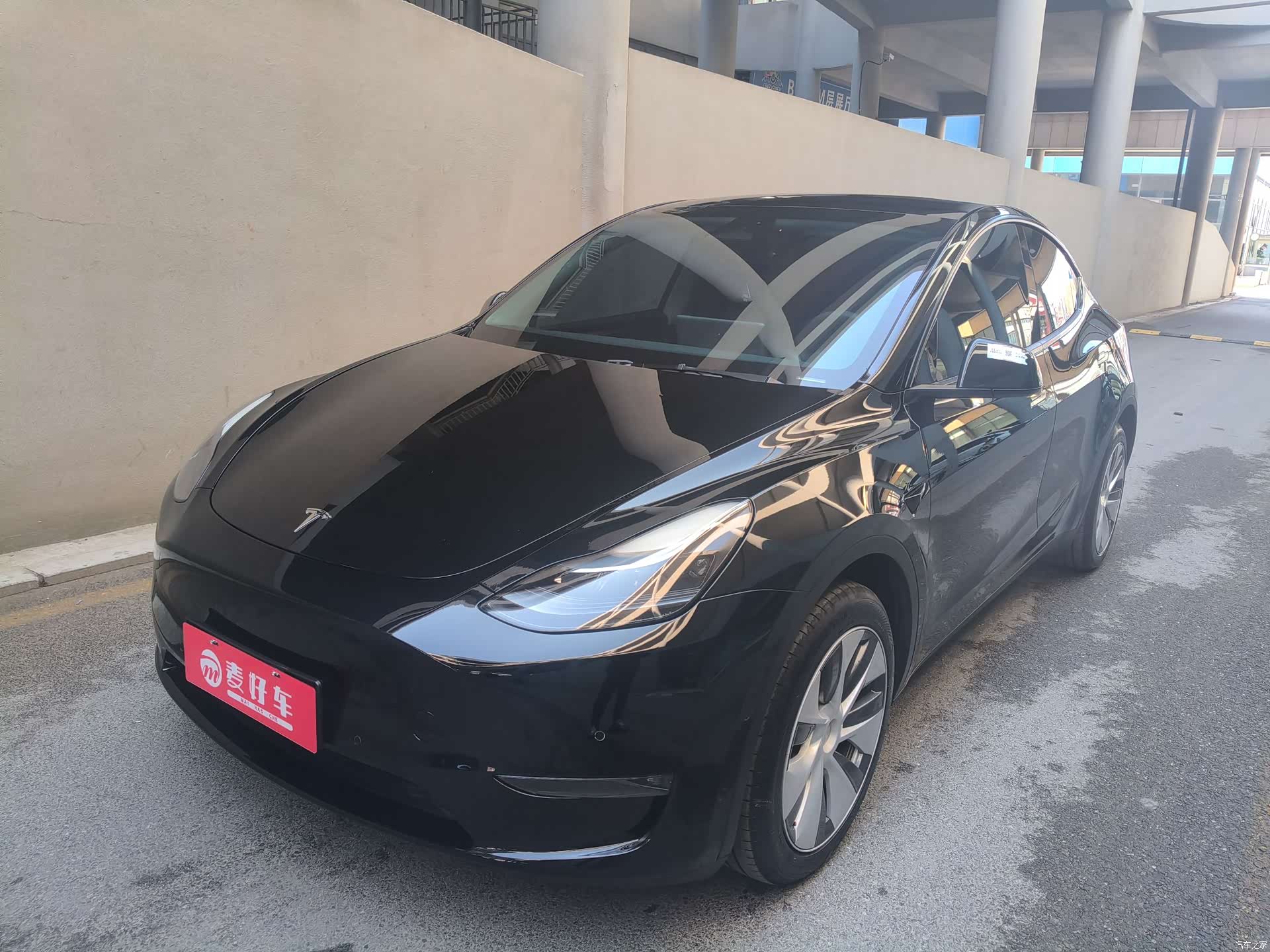 Tesla Model Y, 2023 1
