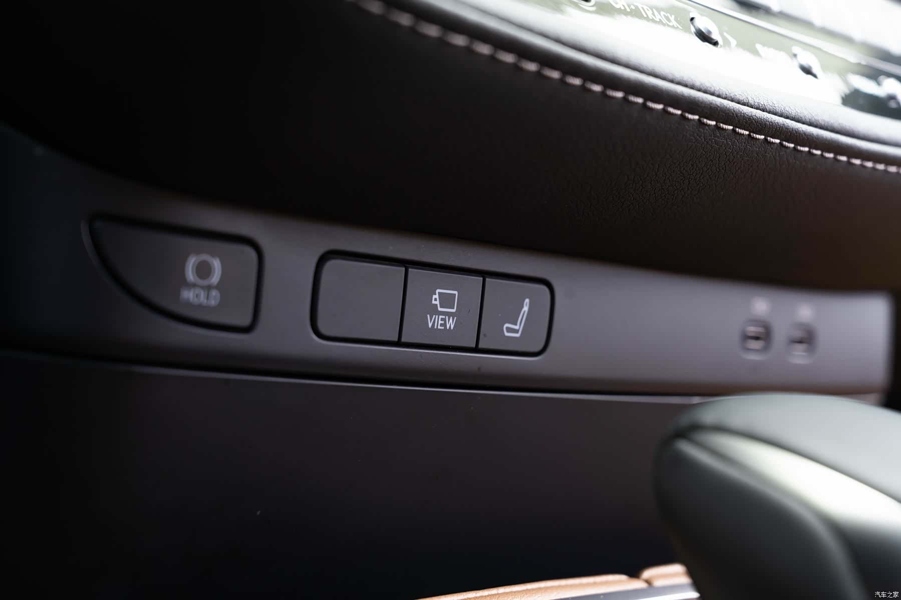 Lexus LS, 2023 18