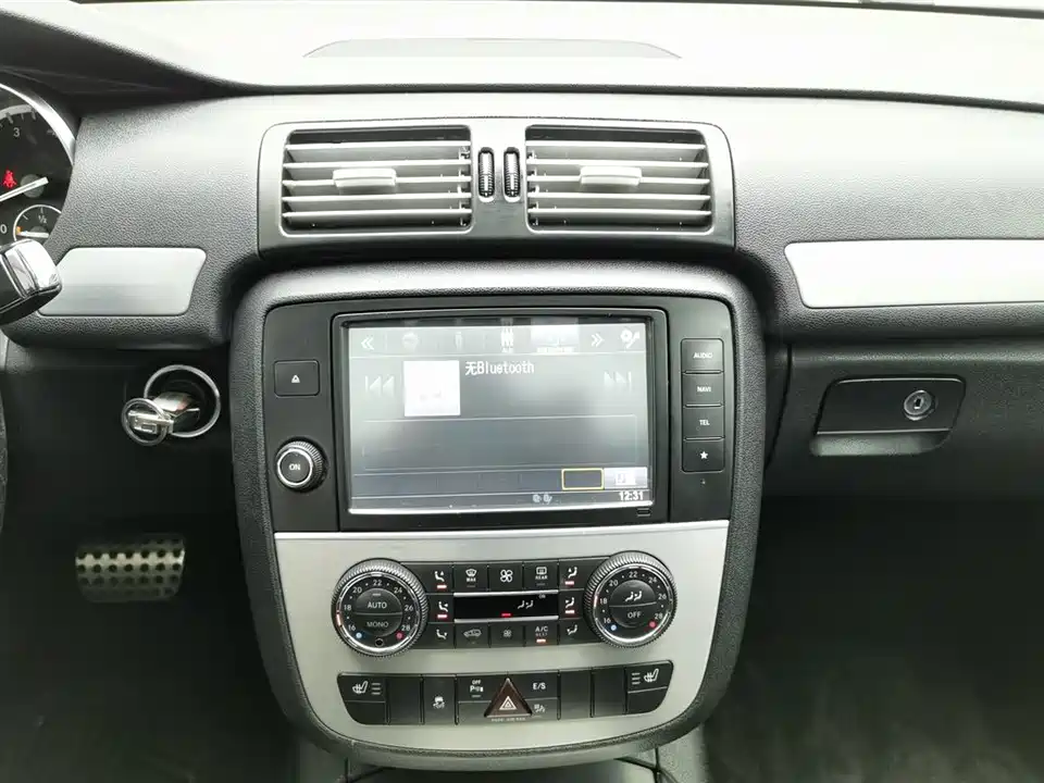 Mercedes-Benz R-class