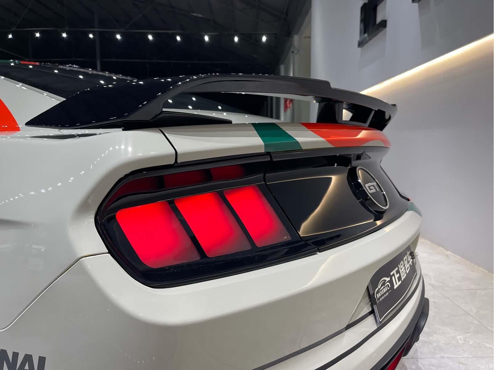 Ford Mustang, 2017 10