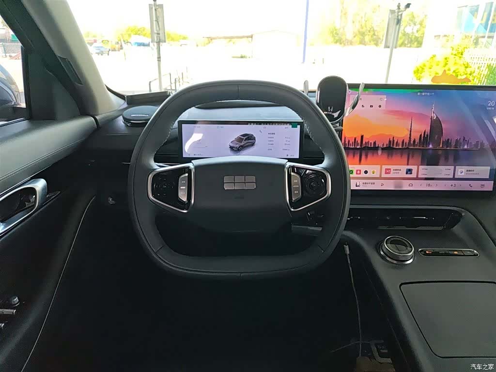 Geely Galaxy E5, 2025 11