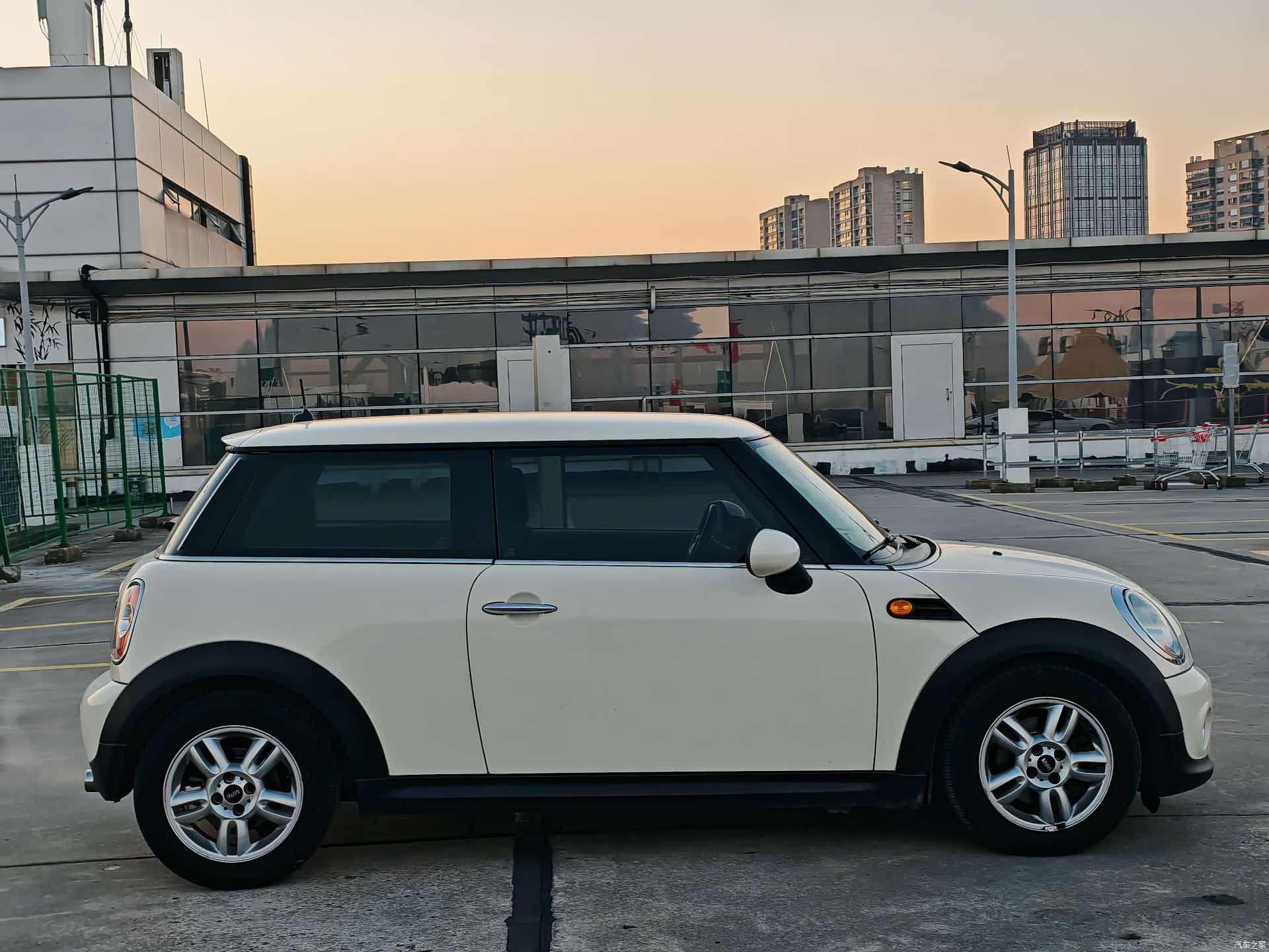 Mini ONE, 2014 4