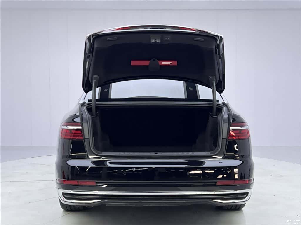 Audi A8L, 2024 13