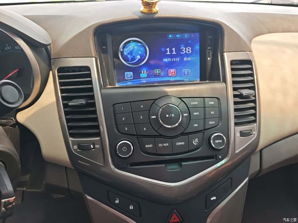 Chevrolet SE, 2016 13