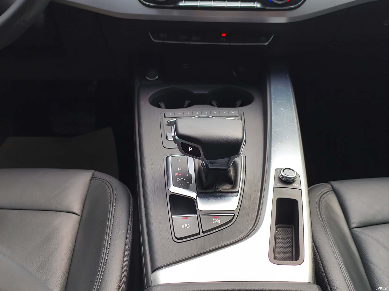 Audi A4L, 2018 22