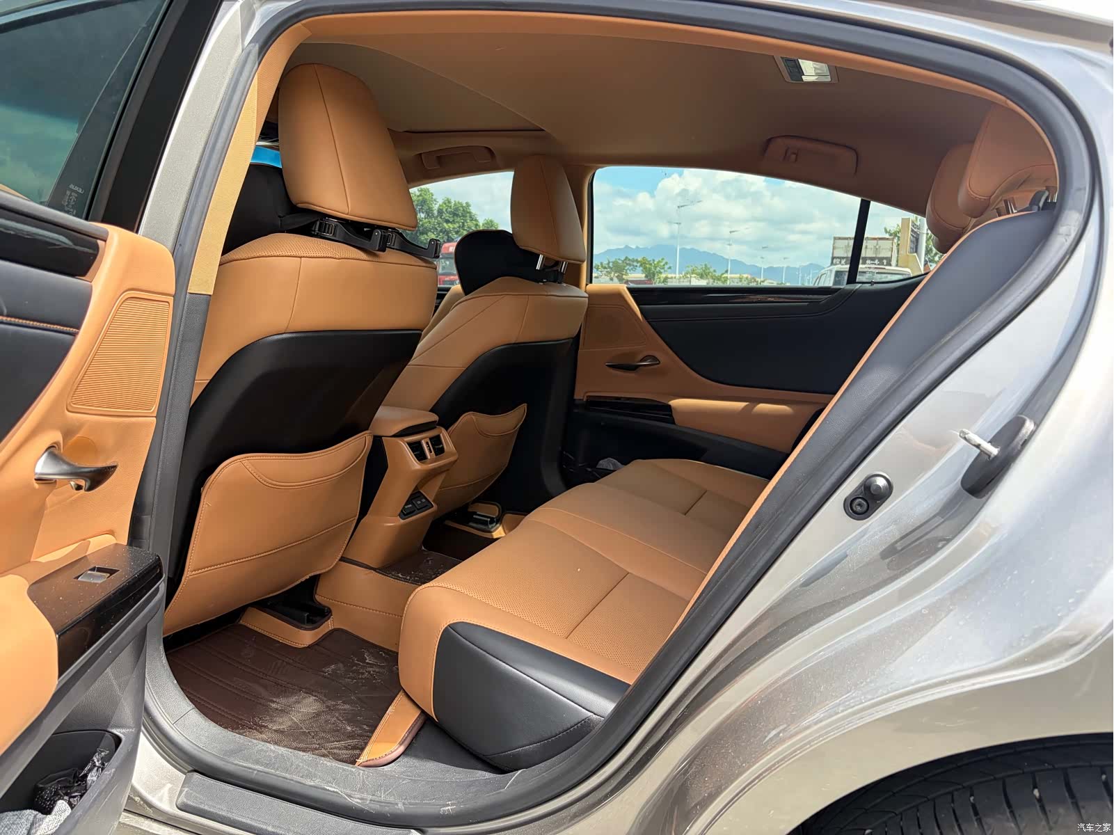 Lexus ES, 2024 8