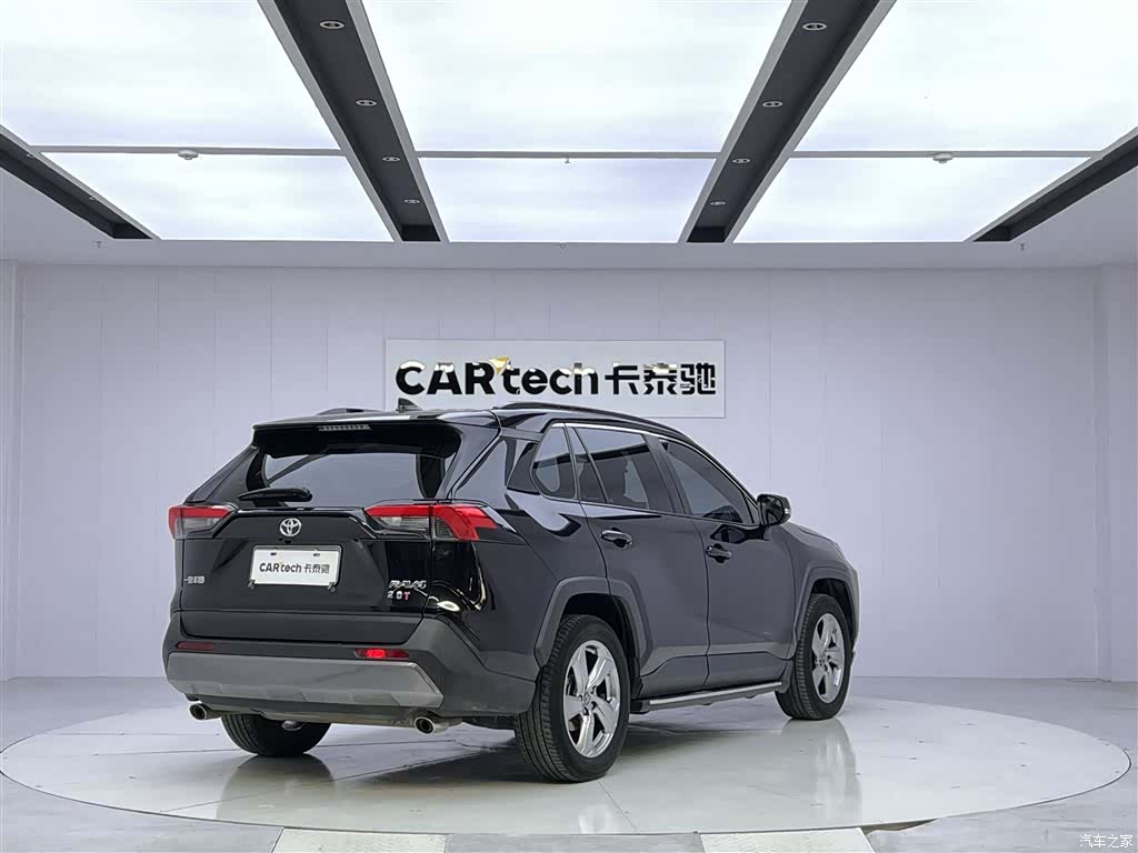 Toyota RAV4, 2022 все фото