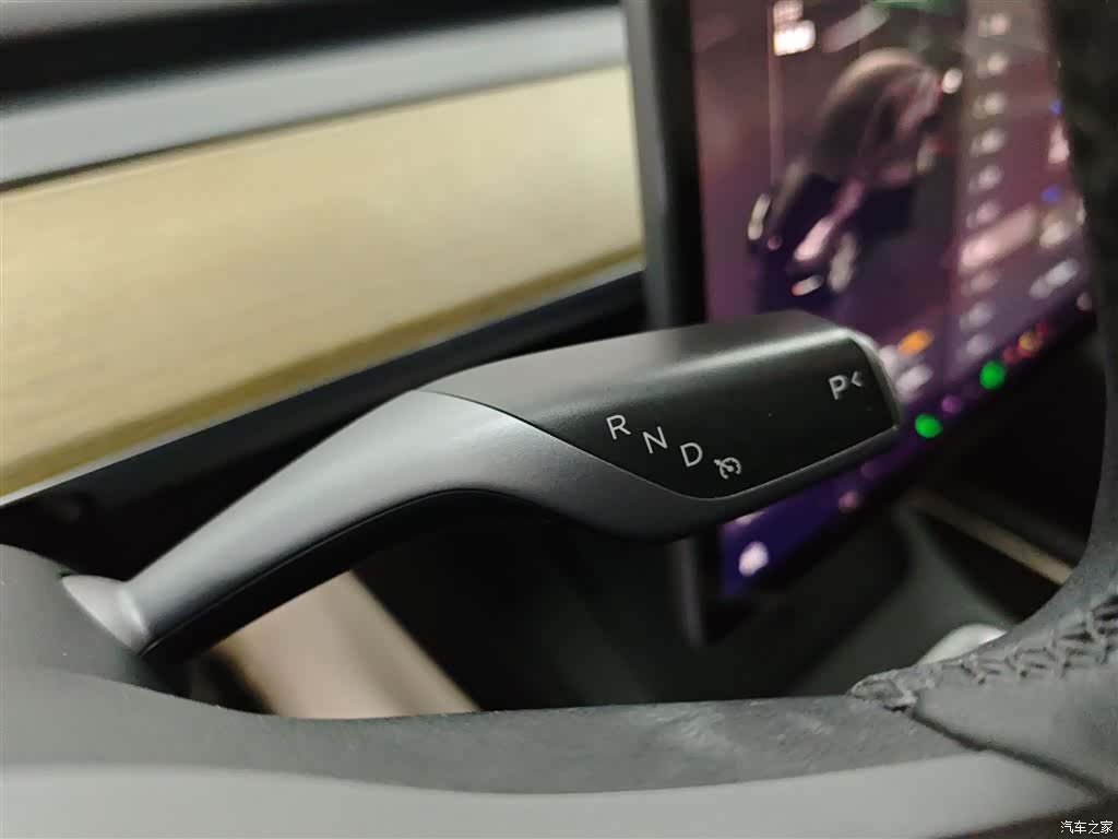 Tesla Model Y, 2023 14