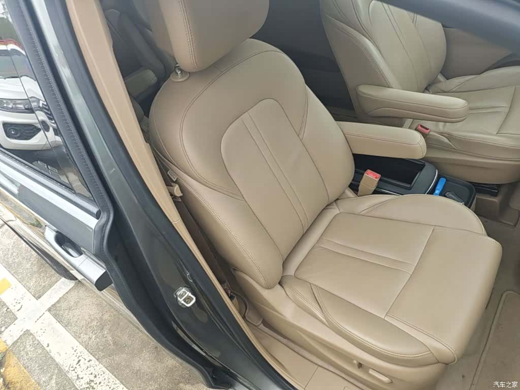Buick GL8, 2019 19