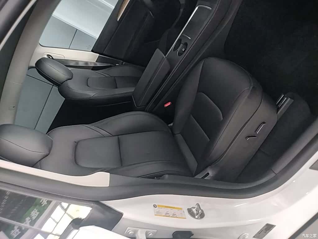 Tesla Model Y, 2021 25