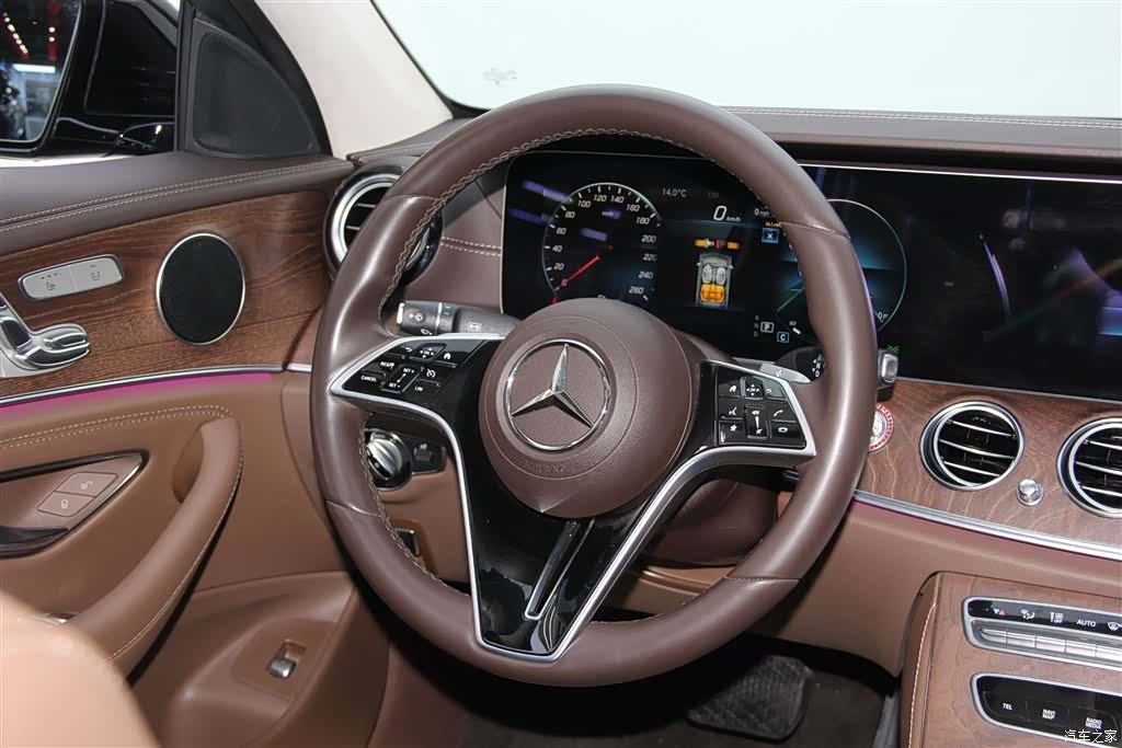 Mercedes-Benz E-Class, 2023 15