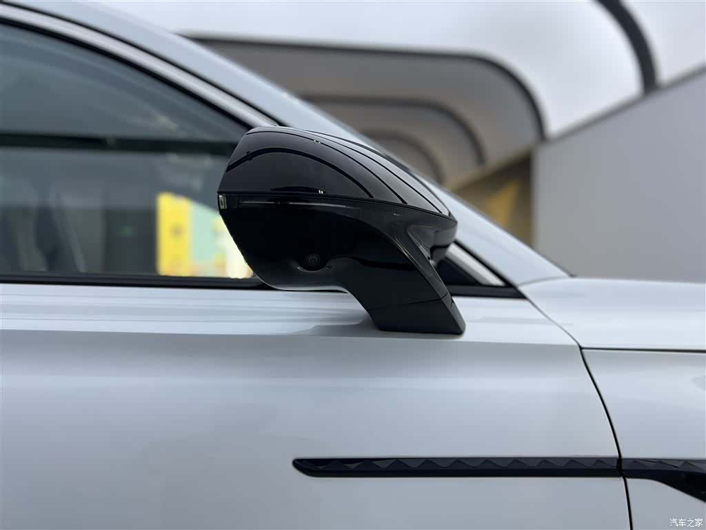 Roewe RX5, 2023 22
