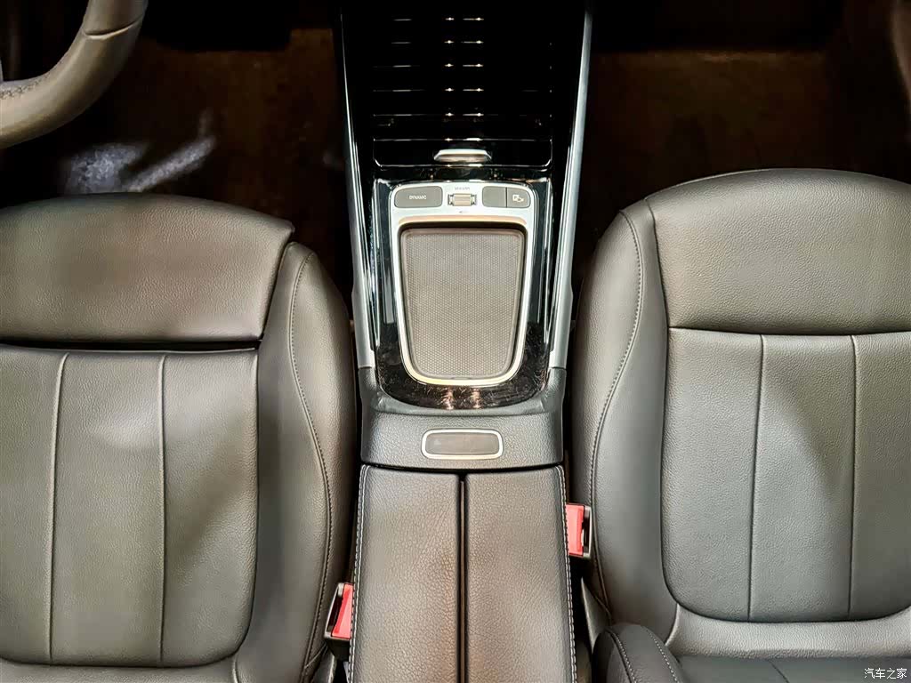 Mercedes-Benz GLB, 2025 23