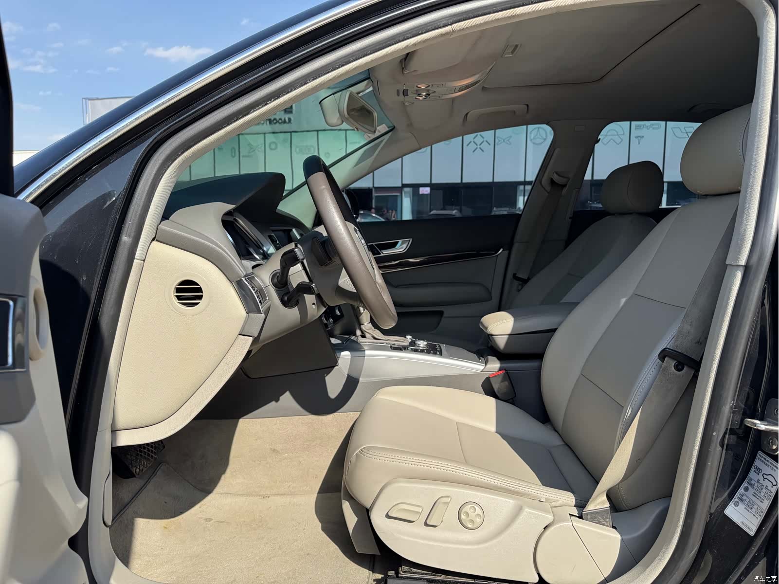Audi A6L, 2012 8
