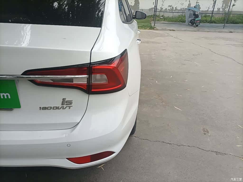 Roewe i5, 2021 8