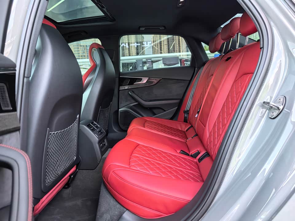 Audi S4 Audi S4