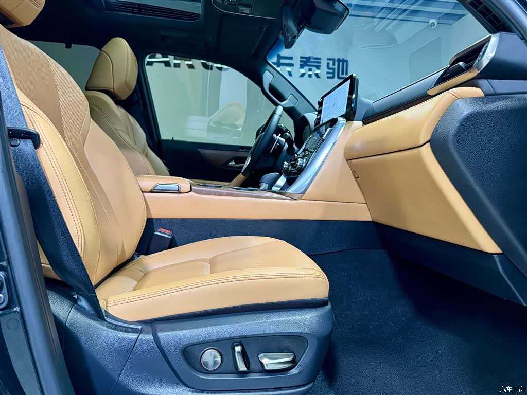 Lexus LX, 2025 17