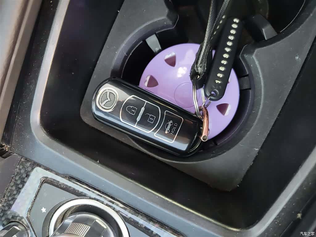 Mazda Atenza, 2017 9