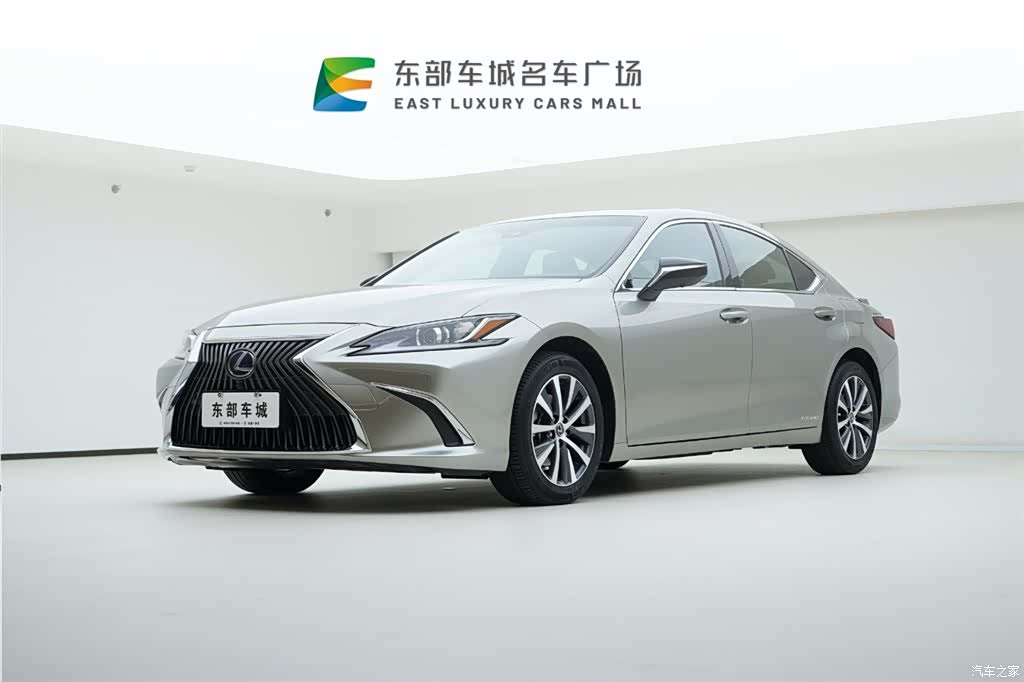 Lexus ES, 2021 1