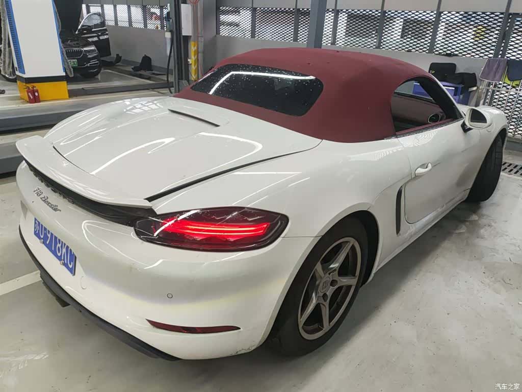 Porsche Boxster, 2024 3
