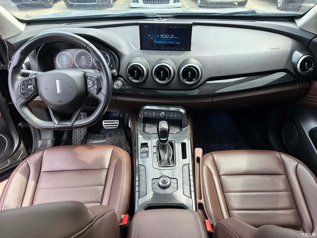 WEY VV7, 2017 11