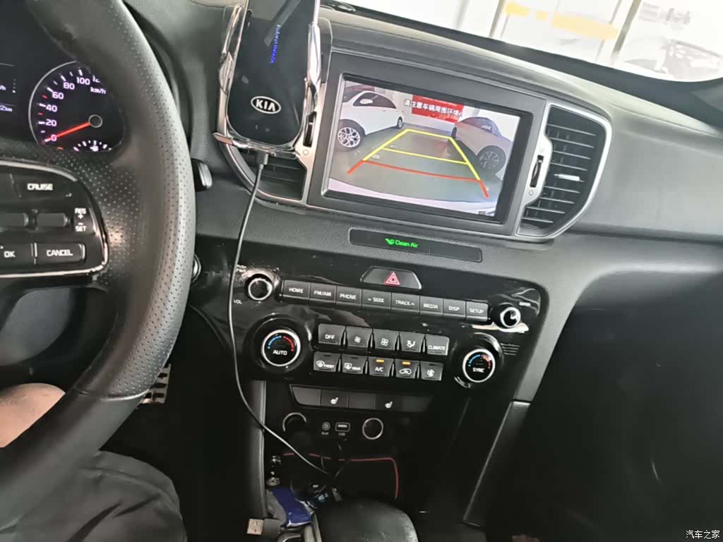Kia KX5, 2016 13