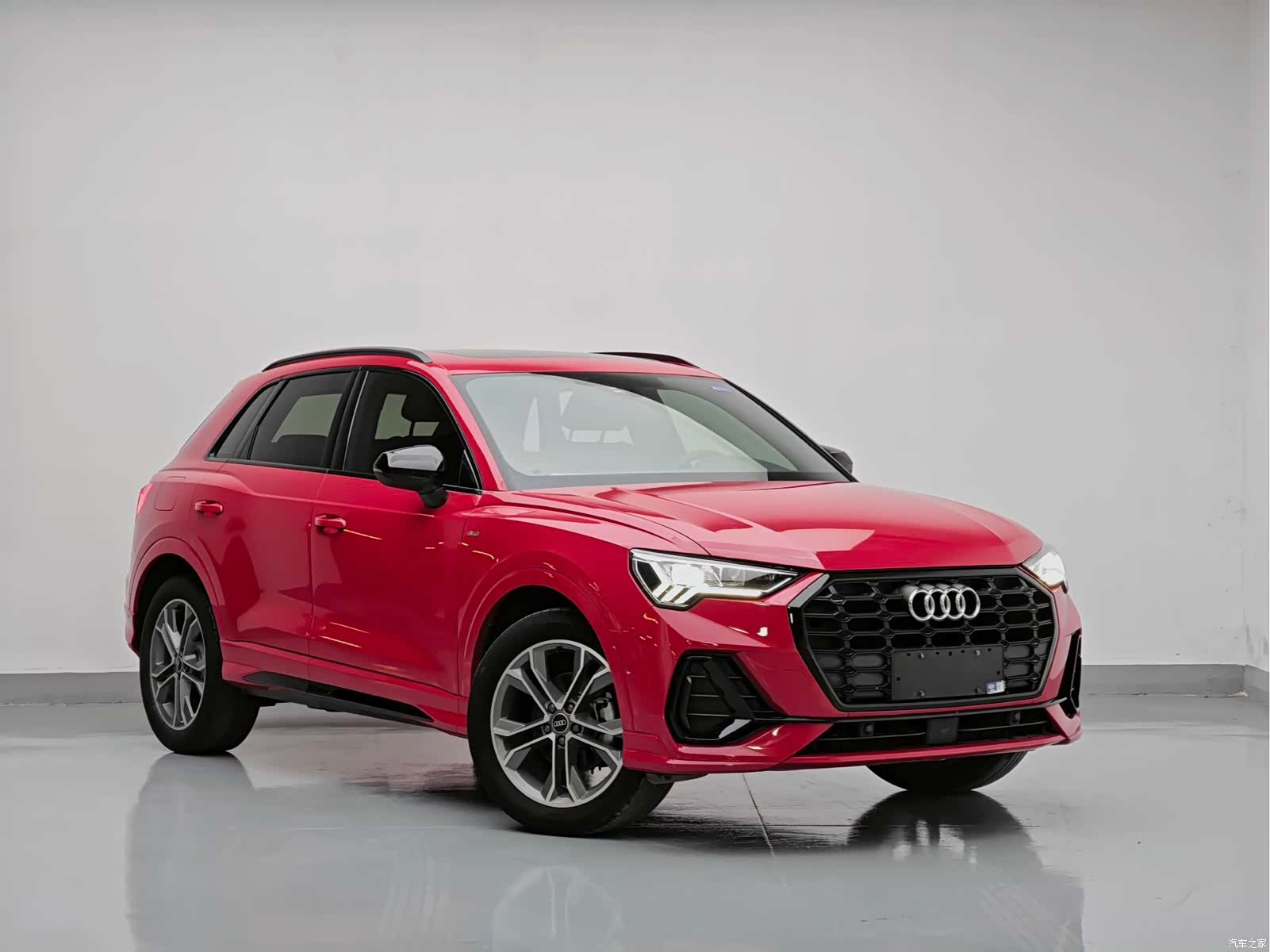 Audi Q3, 2023 3
