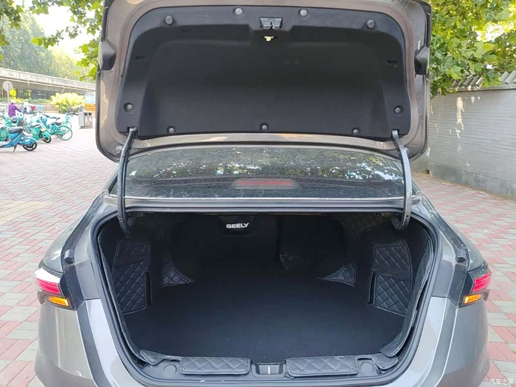 Geely Binray, 2023 19