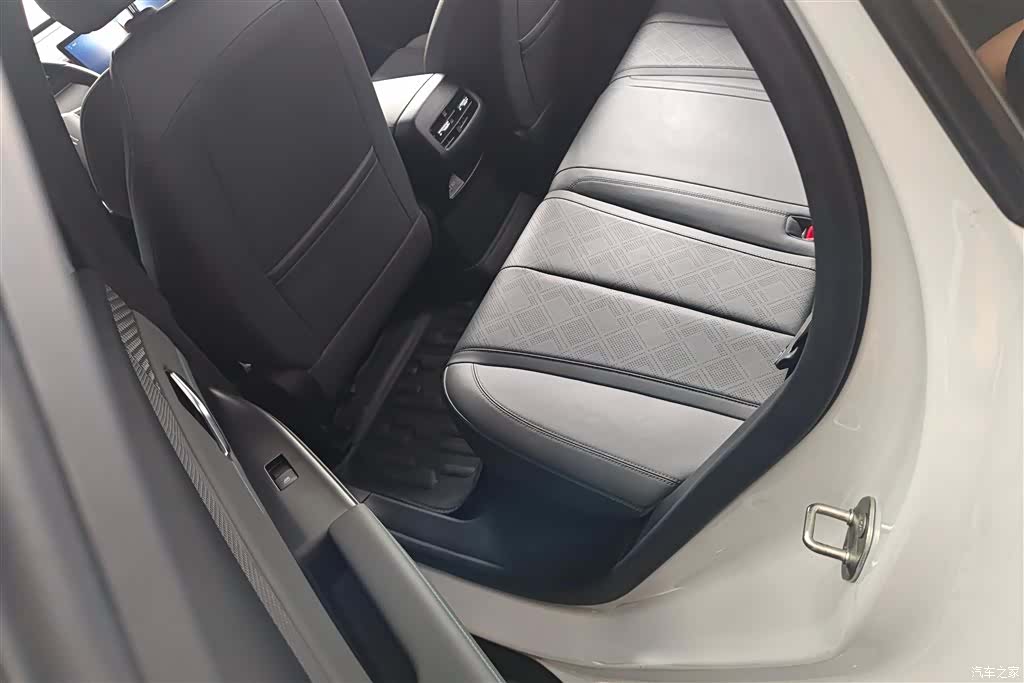 BYD Qin, 2025 11