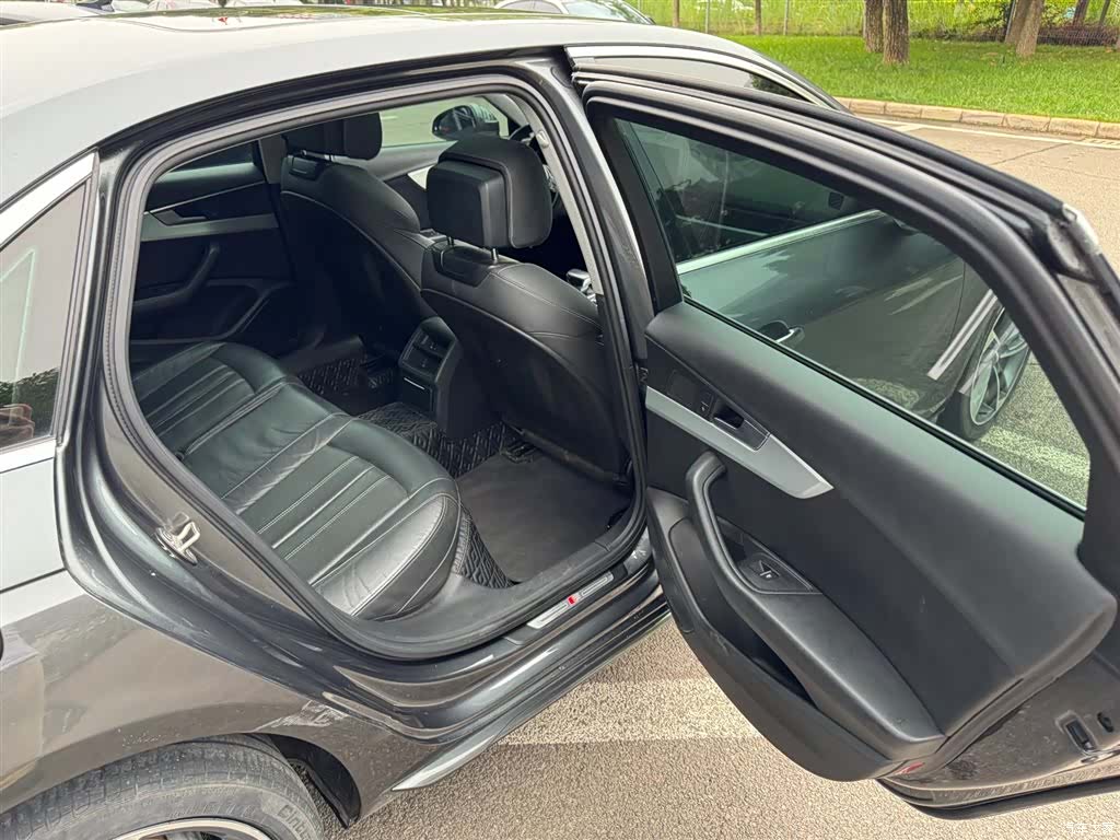 Audi A4L, 2021 22