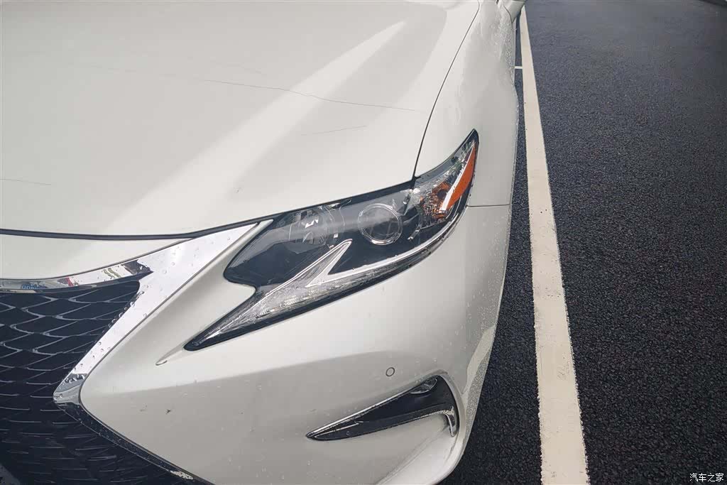 Lexus ES, 2017 все фото