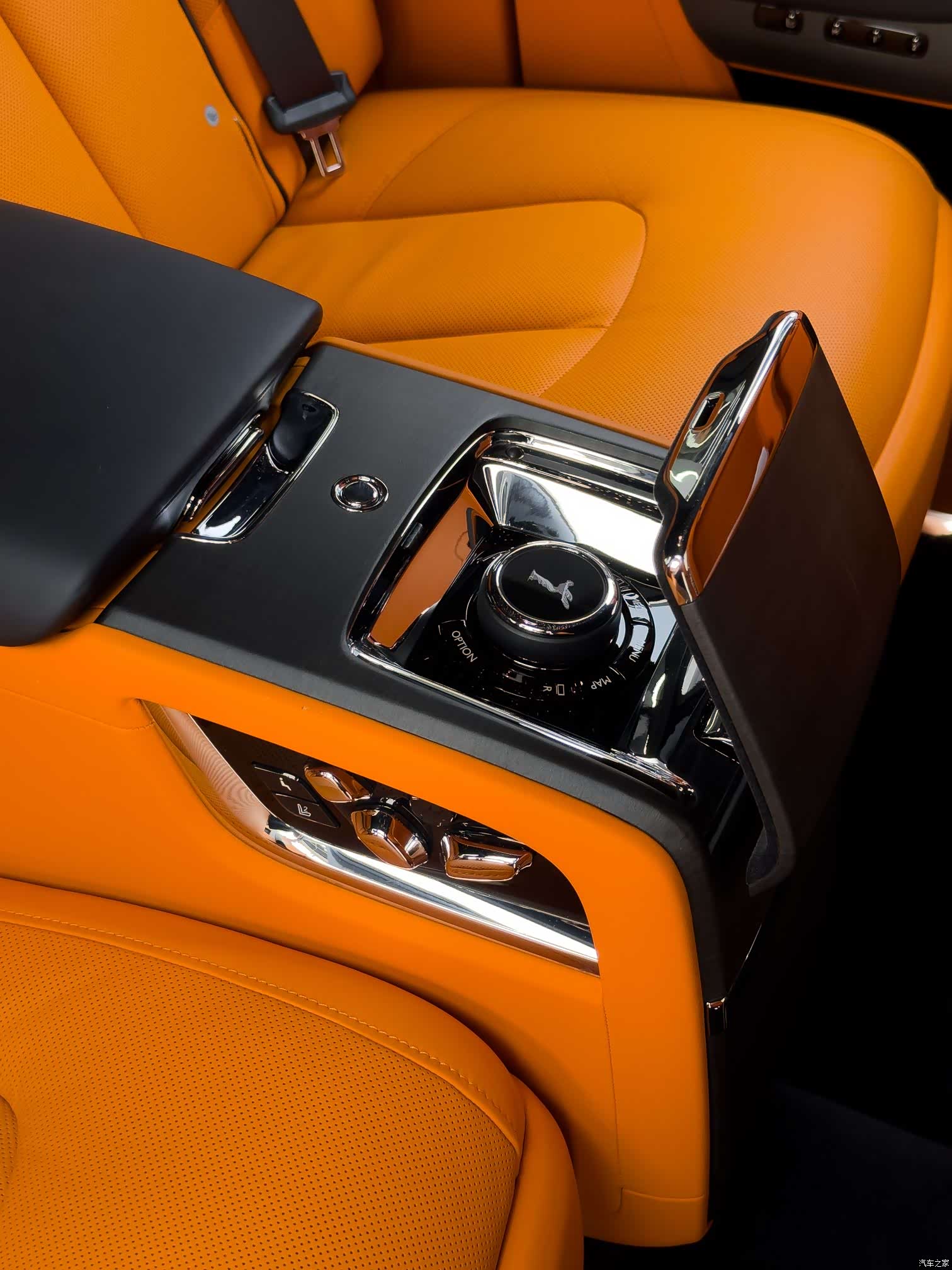 Rolls-Royce Cullinan, 2023 27