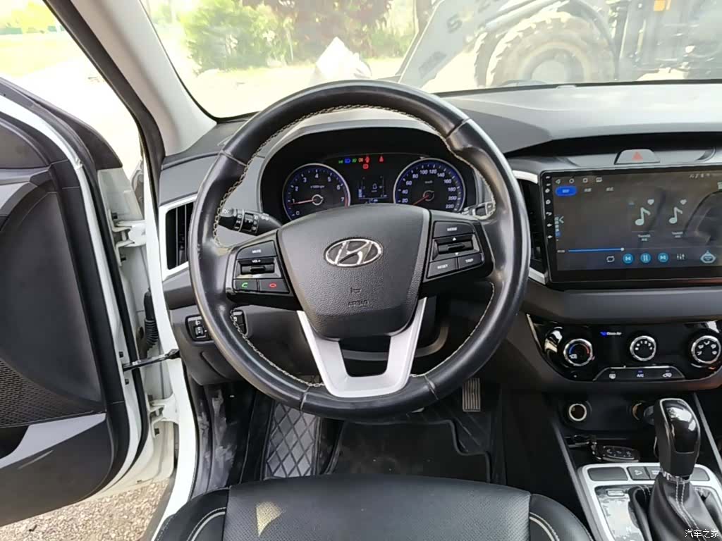 Hyundai ix25, 2018 11