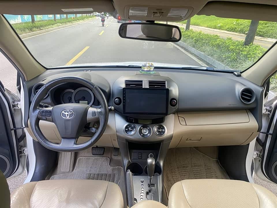 Toyota RAV4 Rongfang