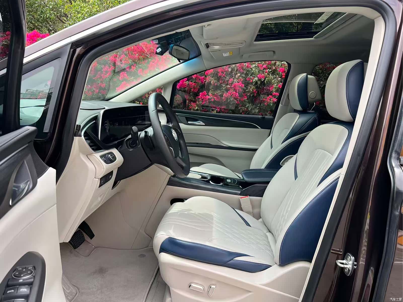 Buick GL8, 2022 10