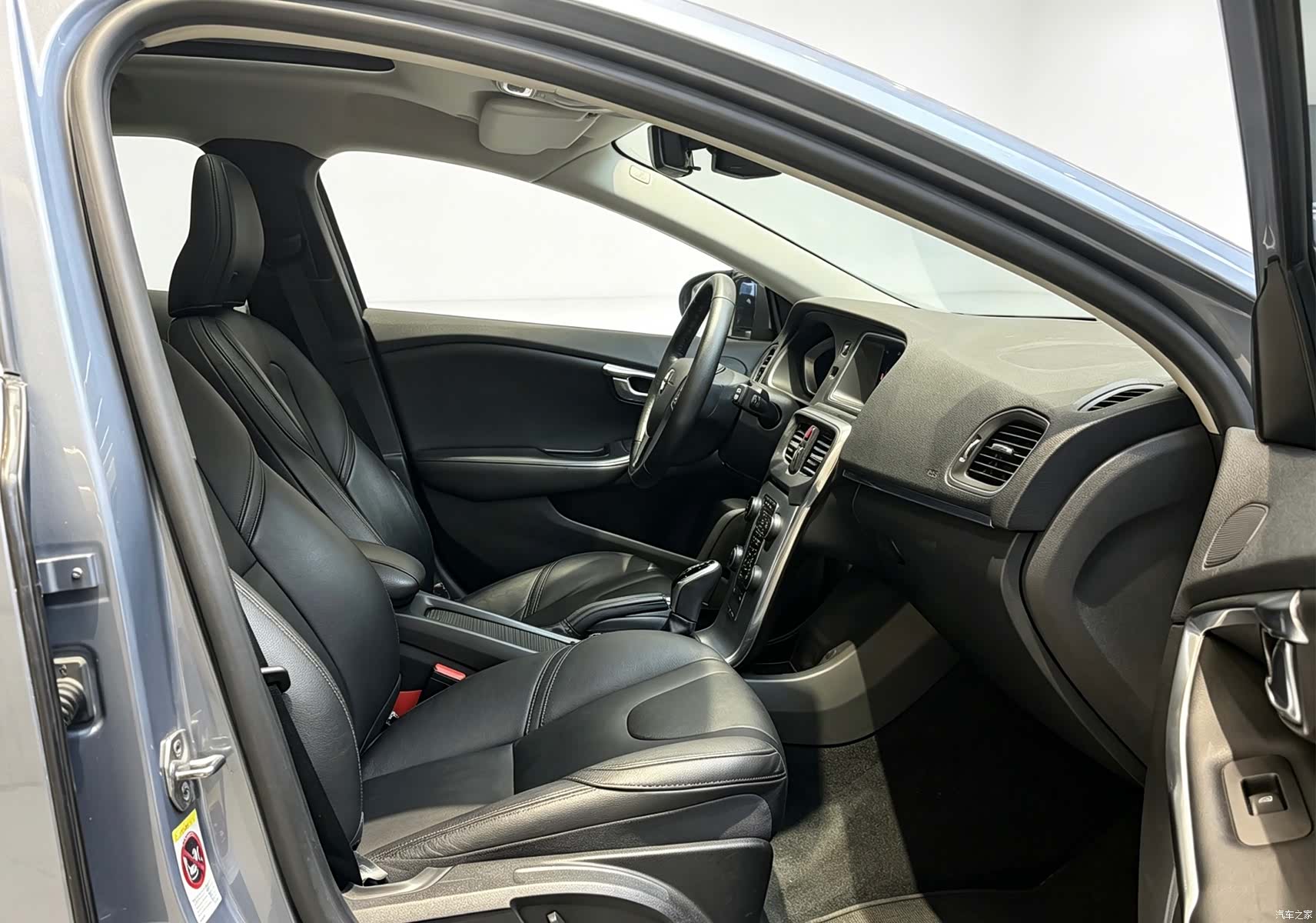Volvo V40, 2017 16