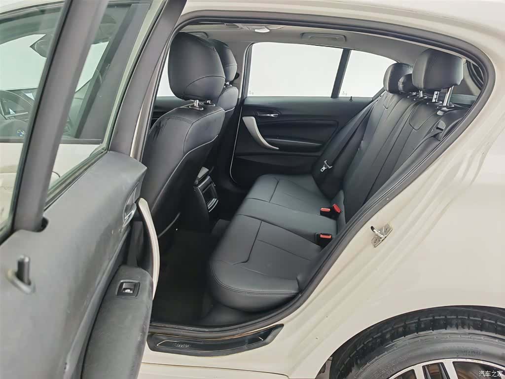 BMW 1 Series, 2012 15