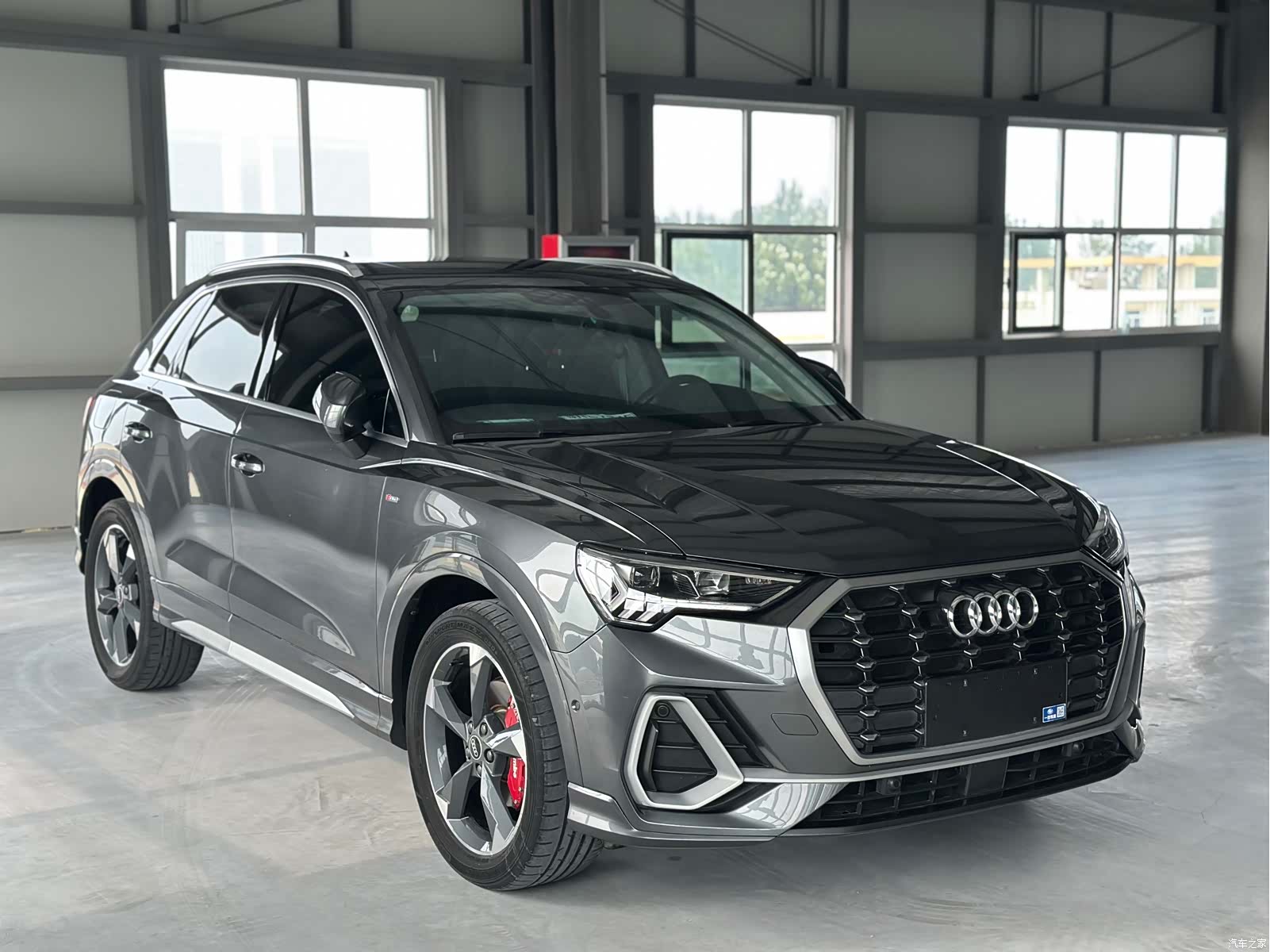Audi Q3, 2022 2
