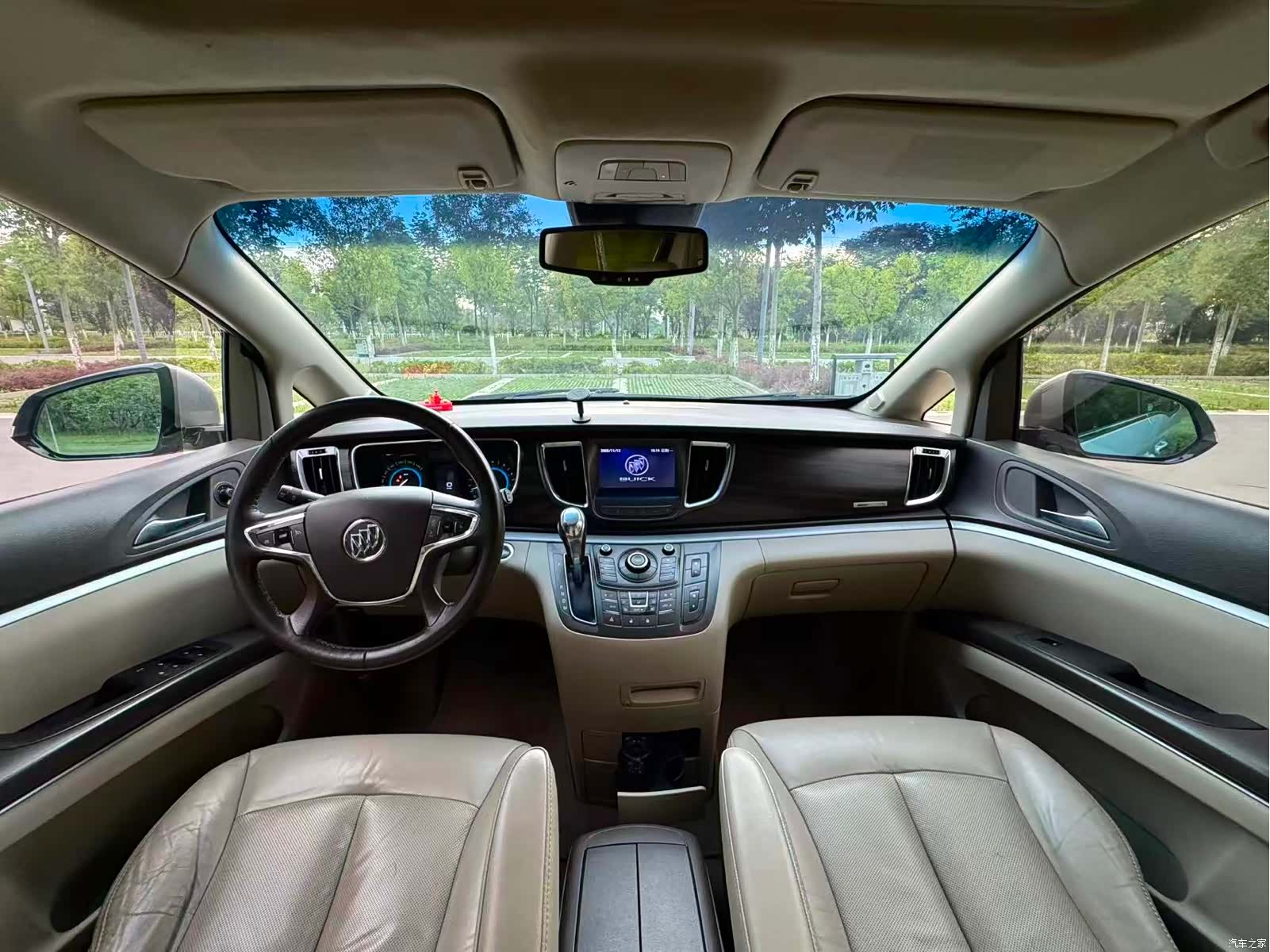 Buick GL8, 2012 11