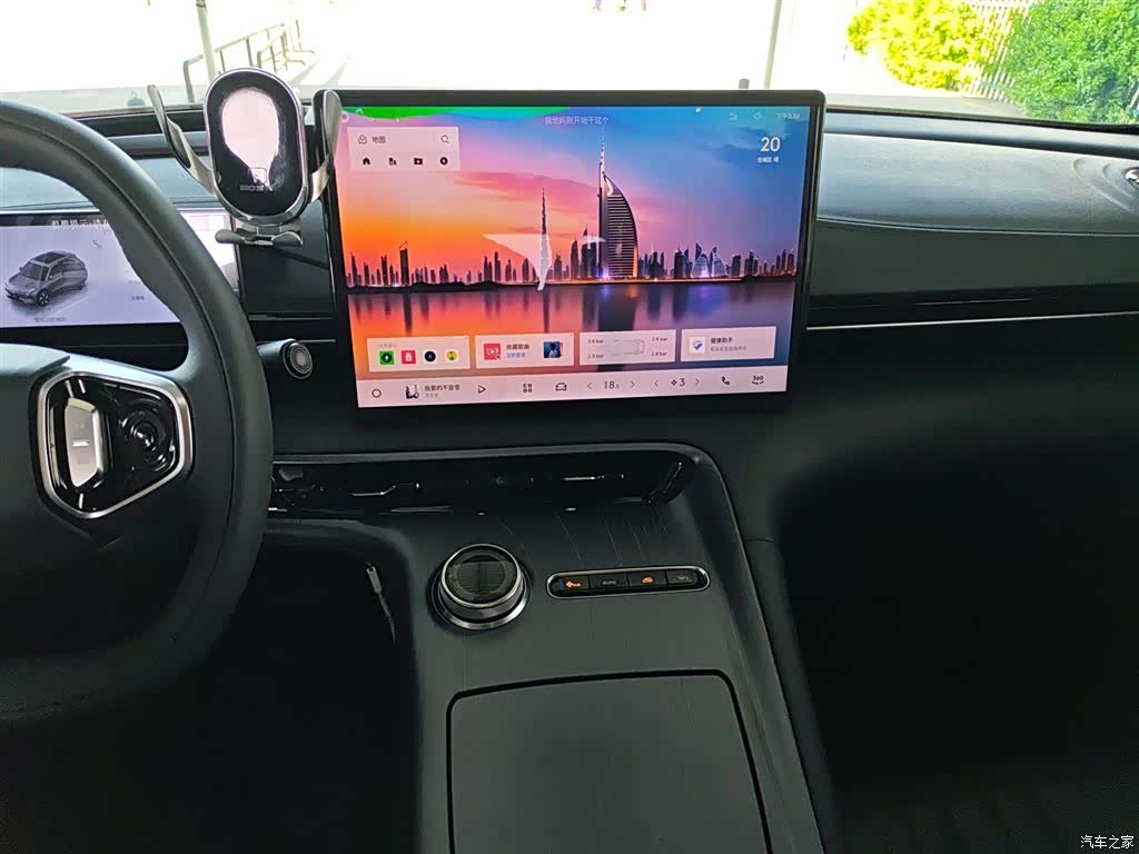Geely Galaxy E5, 2025 13