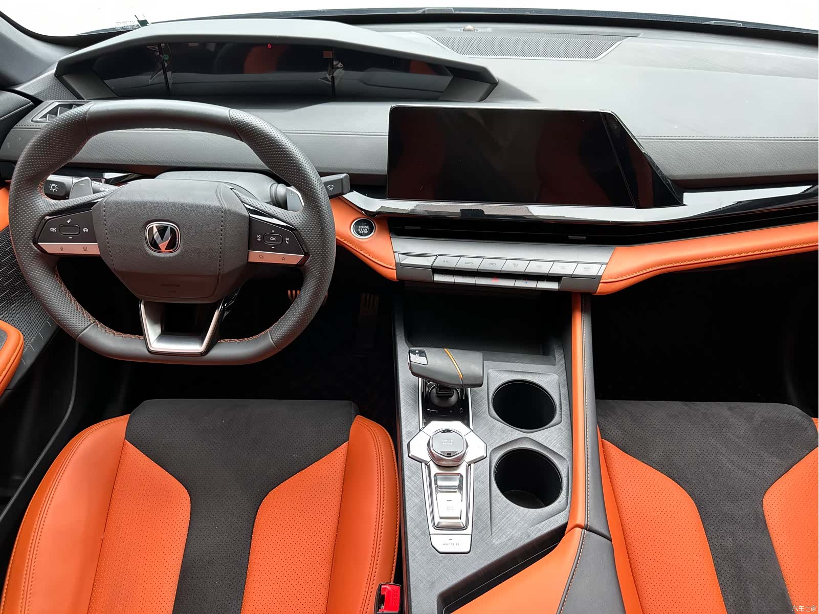 Changan UNI-V, 2024 все фото