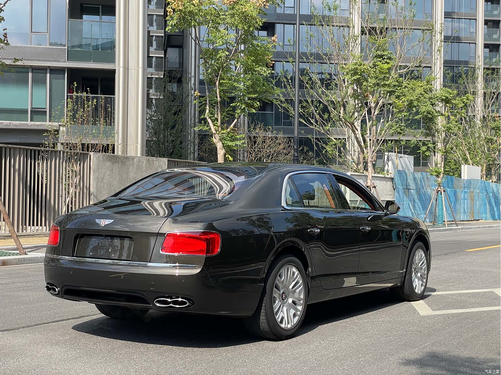 Bentley Flying Spur, 2018 13