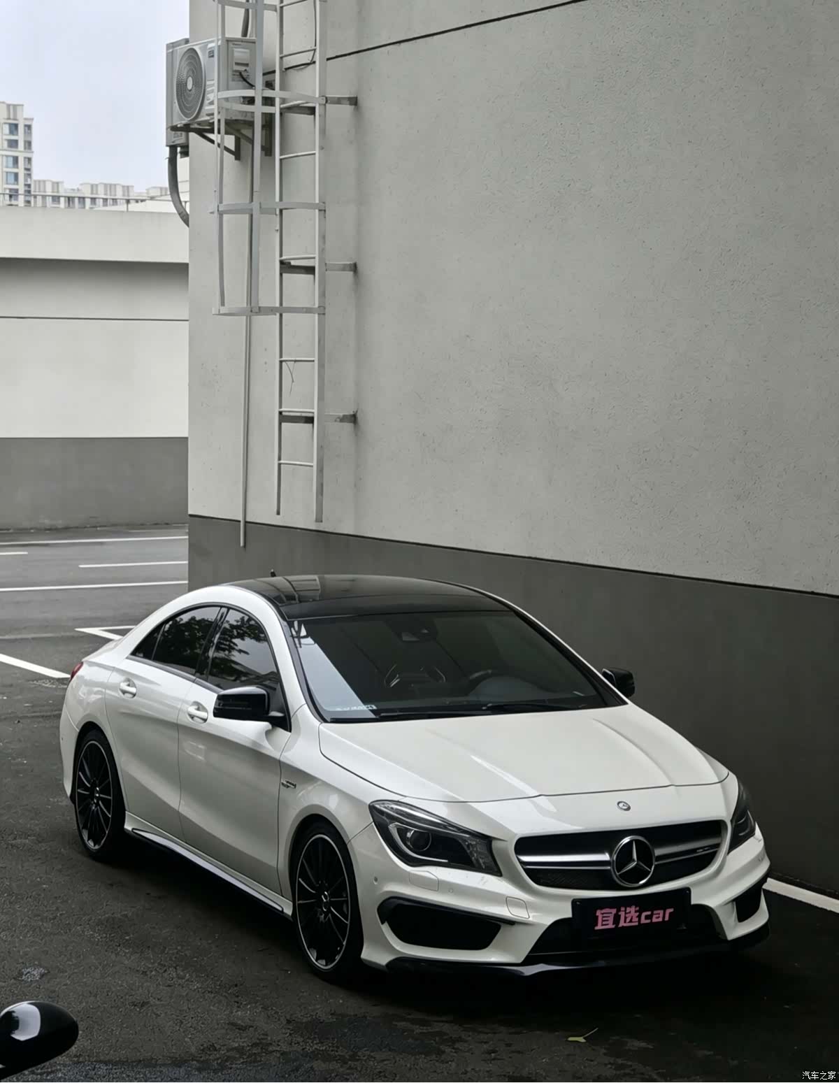 Mercedes-Benz CLA, 2015 1