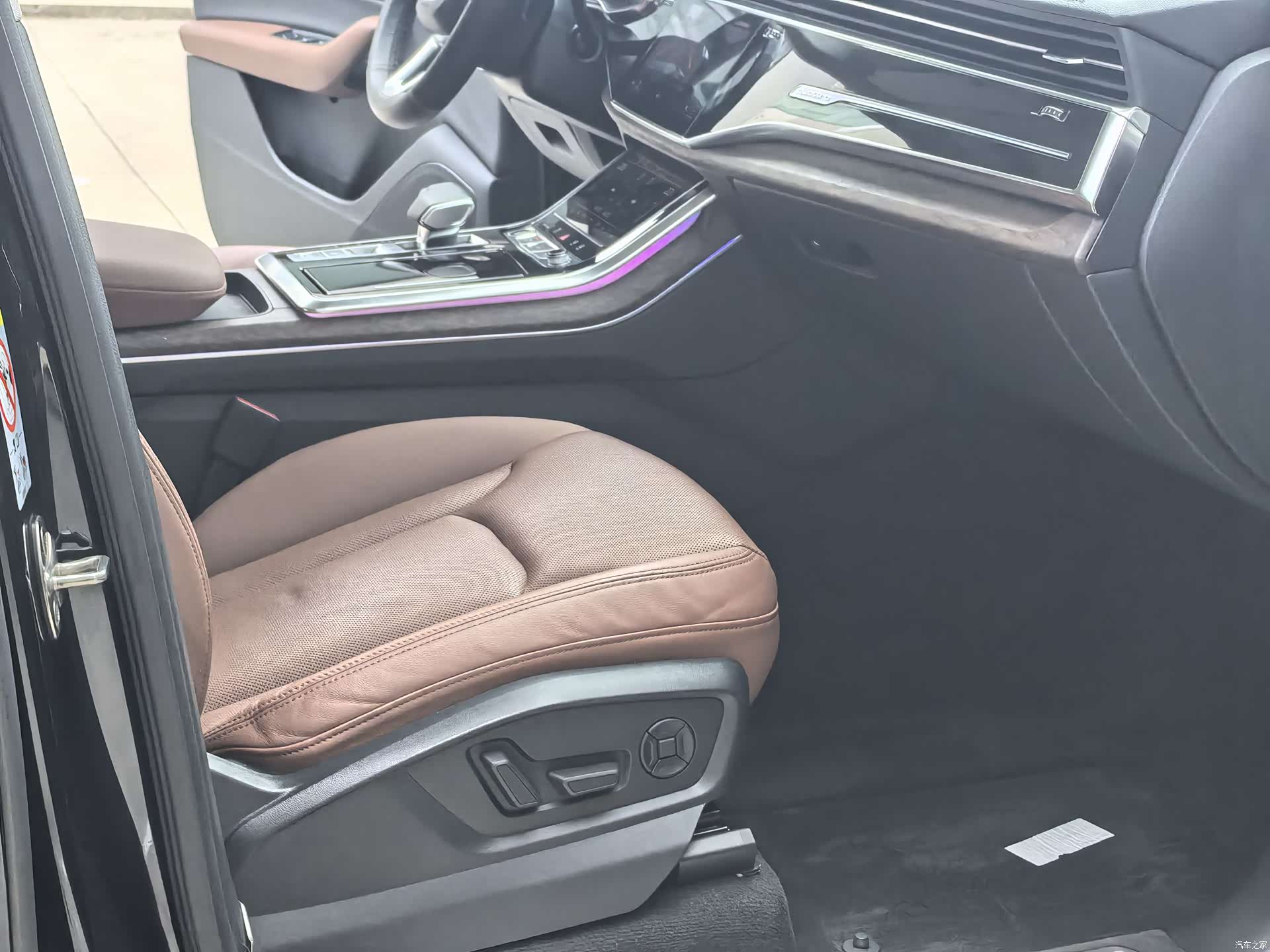 Audi Q7, 2020 8