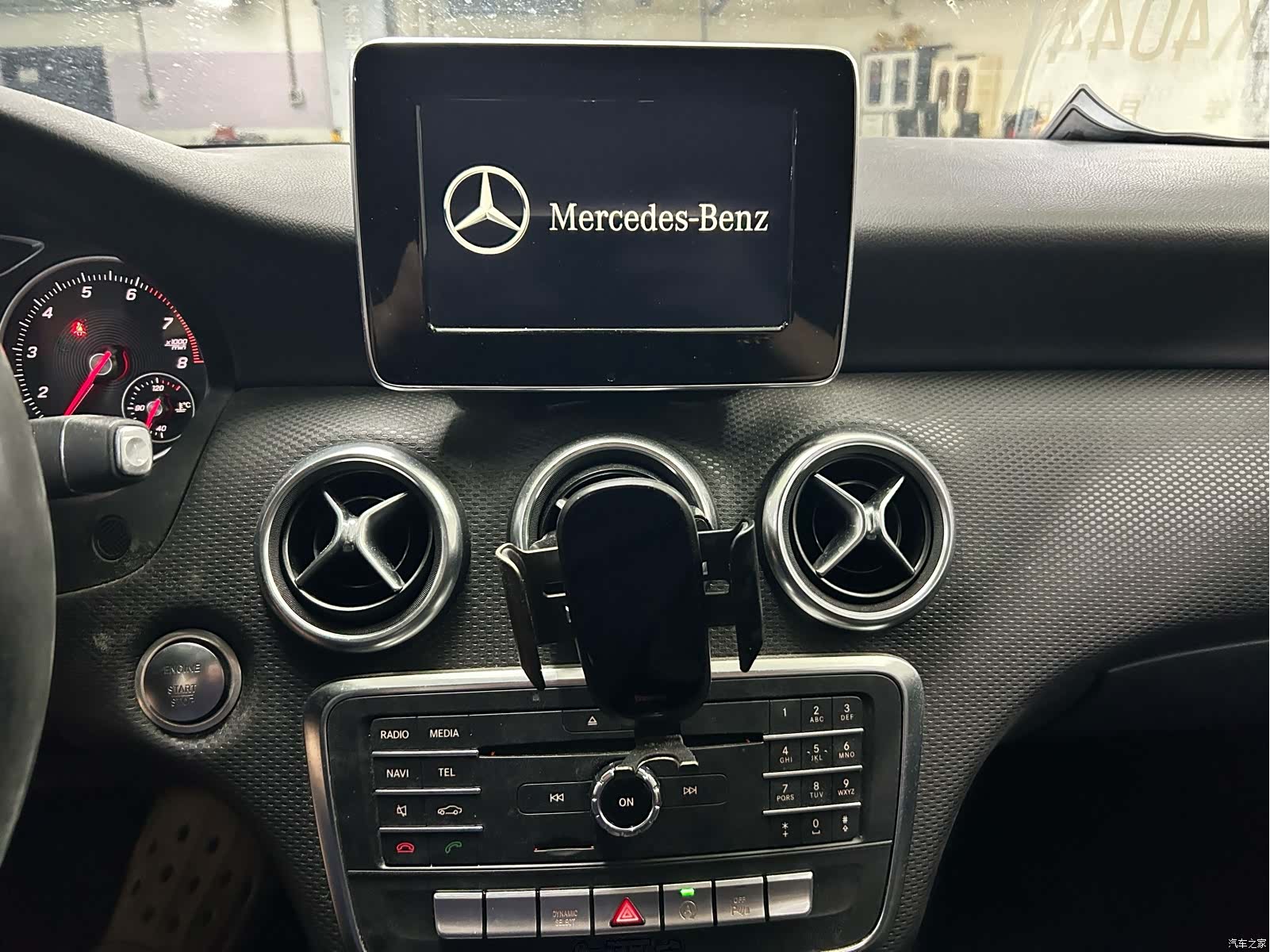 Mercedes-Benz A-Class, 2016 11