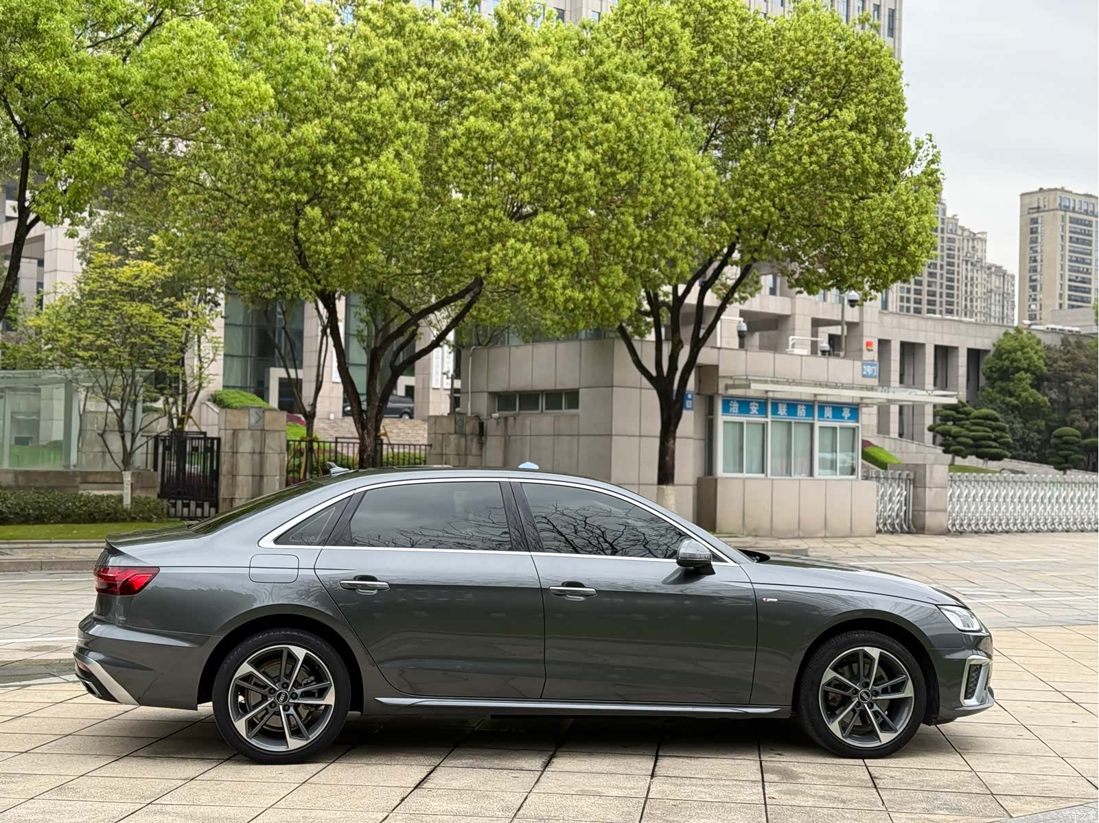 Audi A4L, 2022 16