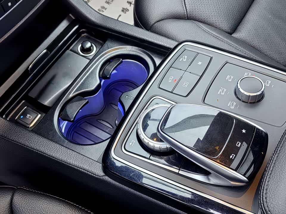 Mercedes-Benz GLE Mercedes-Benz GLE