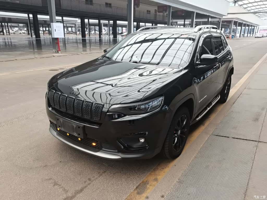 Jeep Cherokee, 2019 1