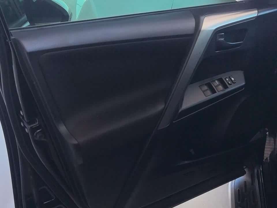 Toyota RAV4 Rongfang